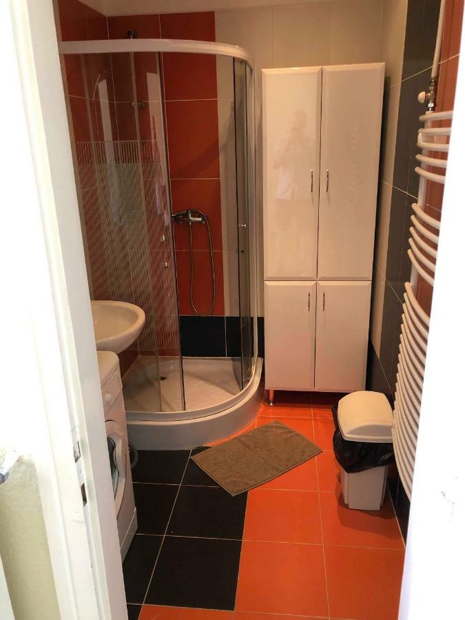Palace - Belvarosi Apartman Eger Exteriör bild